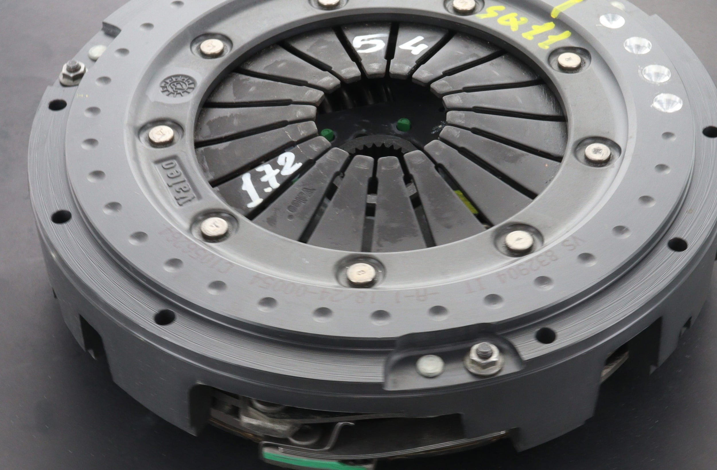 Lamborghini E-Gear NEW Clutch 07L105269K 07L105269F Audi R8 Clutch 07L141011M 07L141011E
079-141-011-E 079141011C 79141011E V8 V10 R-Tronic
