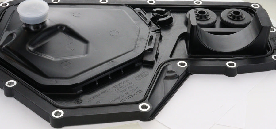 Audi R8 Transmission Oil Pan W/Gasket 0BZ321359C 0BZ321359B