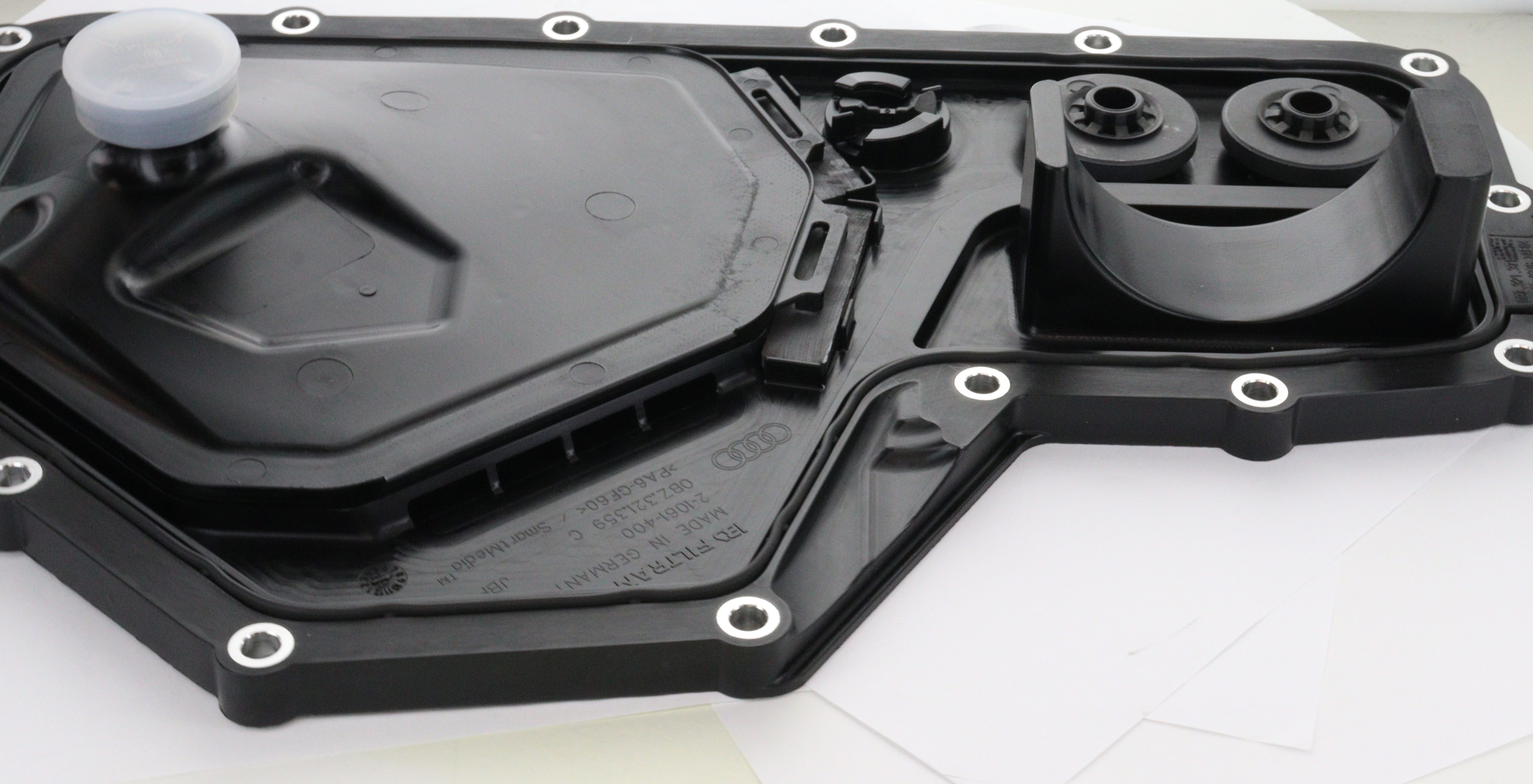 Audi R8 Transmission Oil Pan W/Gasket 0BZ321359C 0BZ321359B