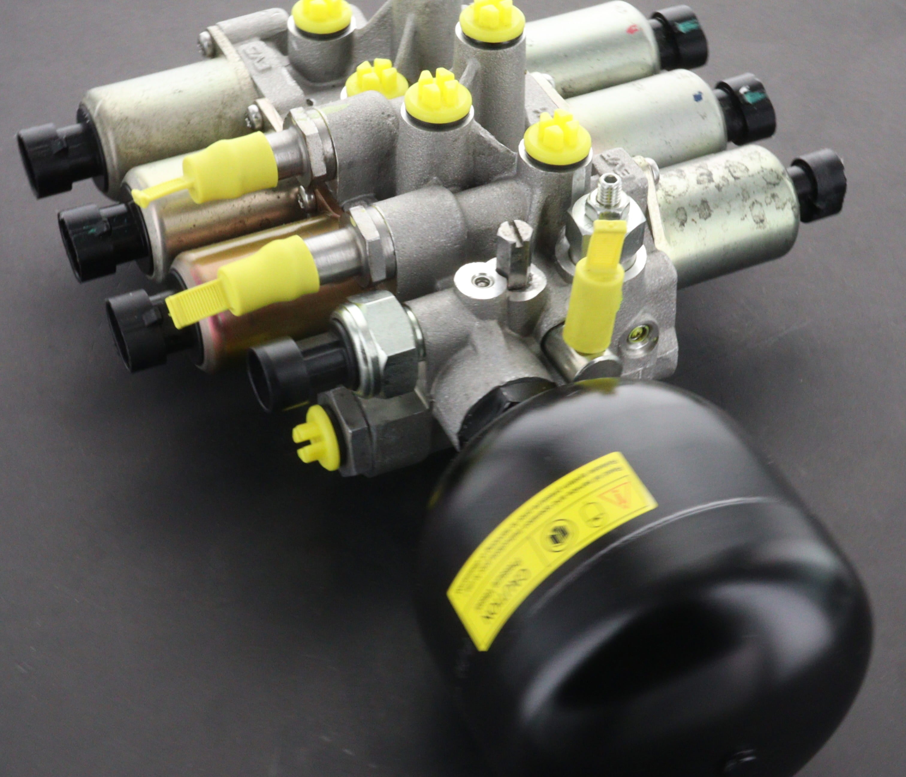 086325181C Lamborghini Valve Block Complete - MLREng