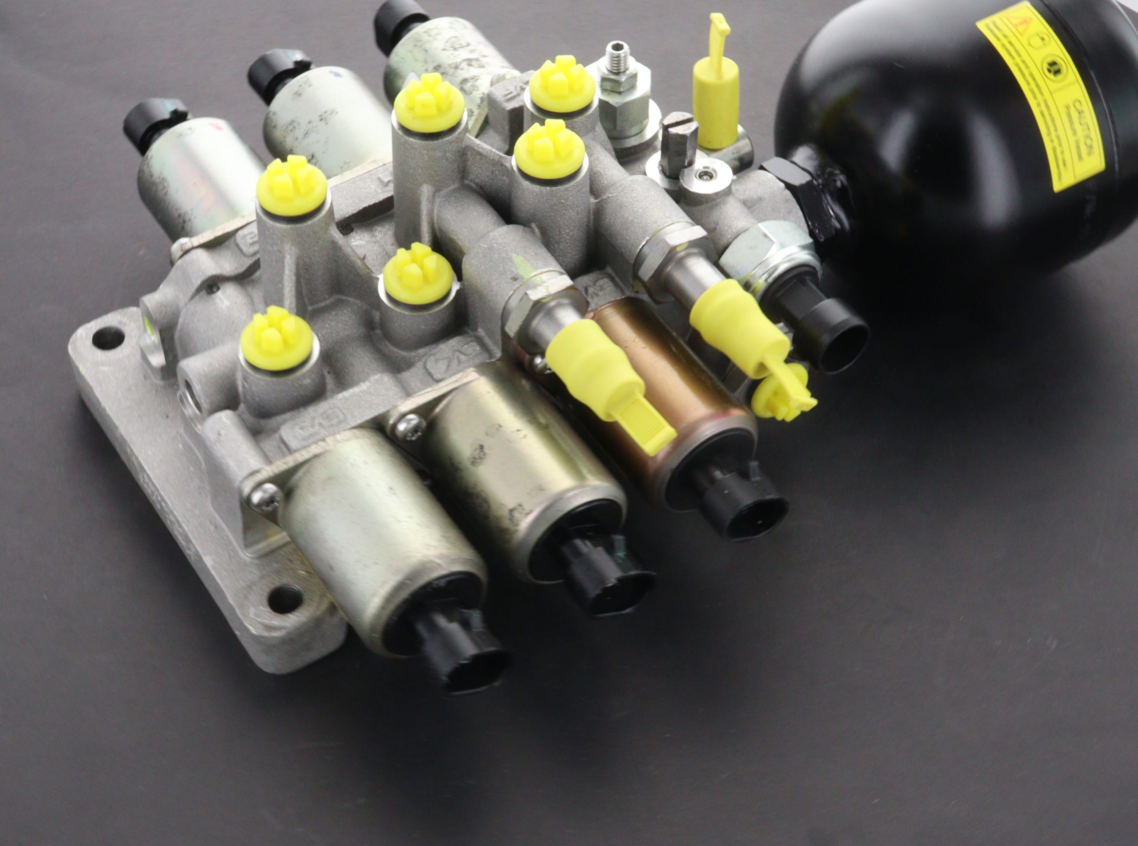 086325181C Lamborghini Valve Block Complete - MLREng