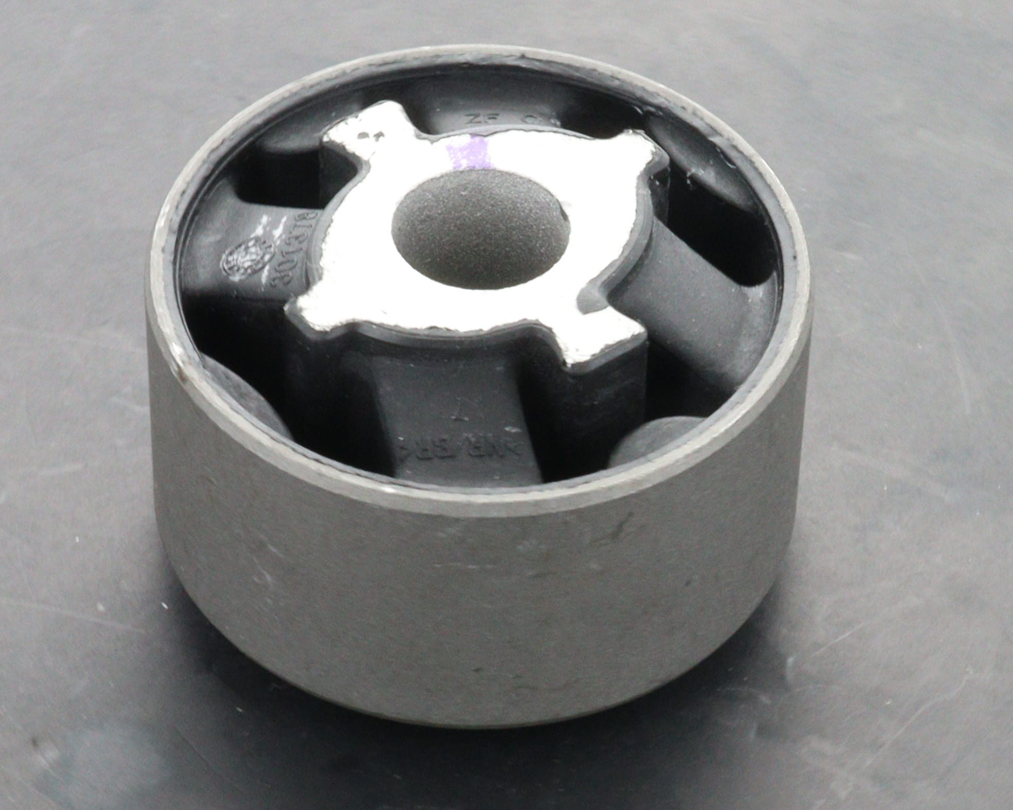 Ferrari F1 DCT 7DCL750 Transmission mount 319482