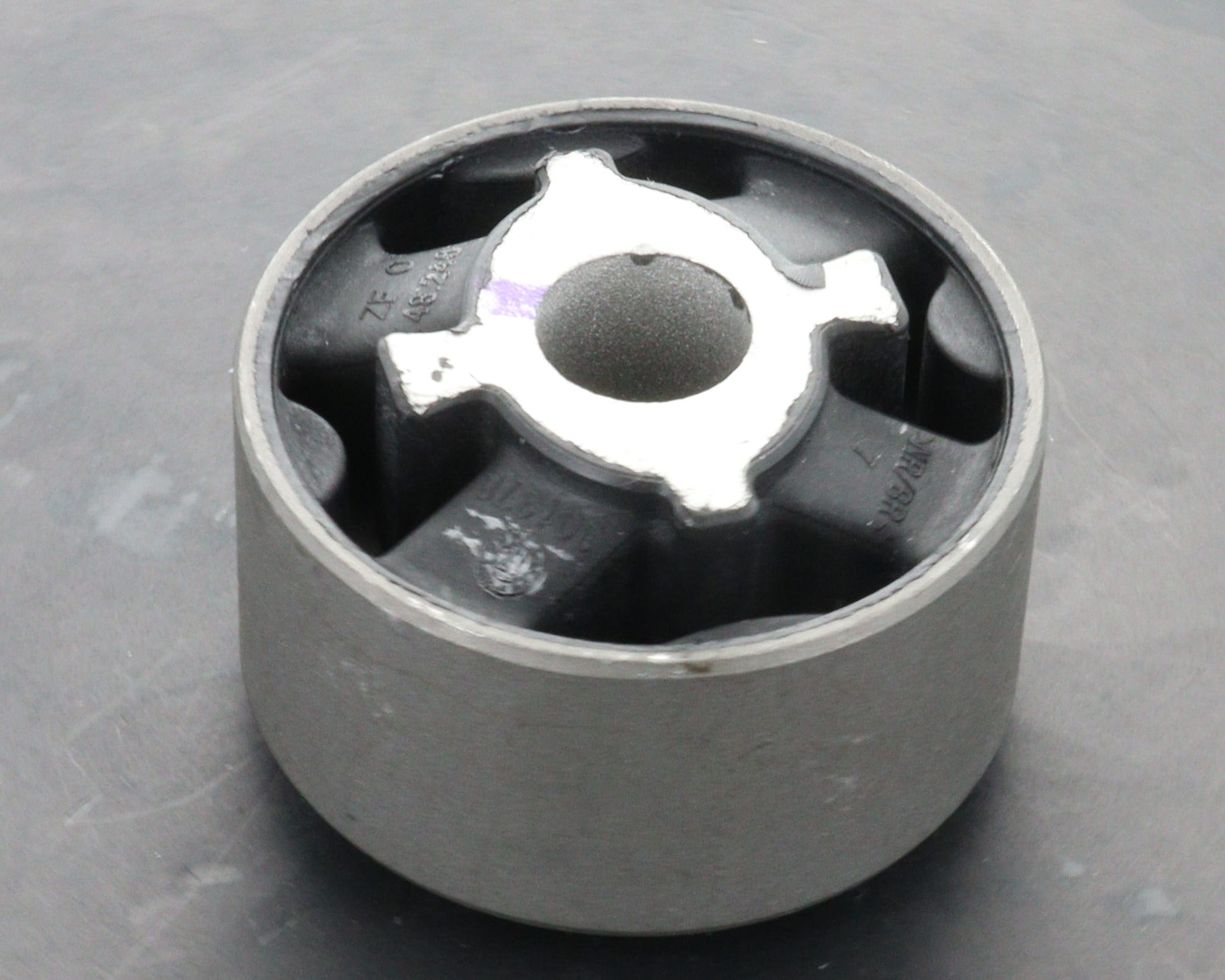 Ferrari F1 DCT 7DCL750 Transmission mount 319482