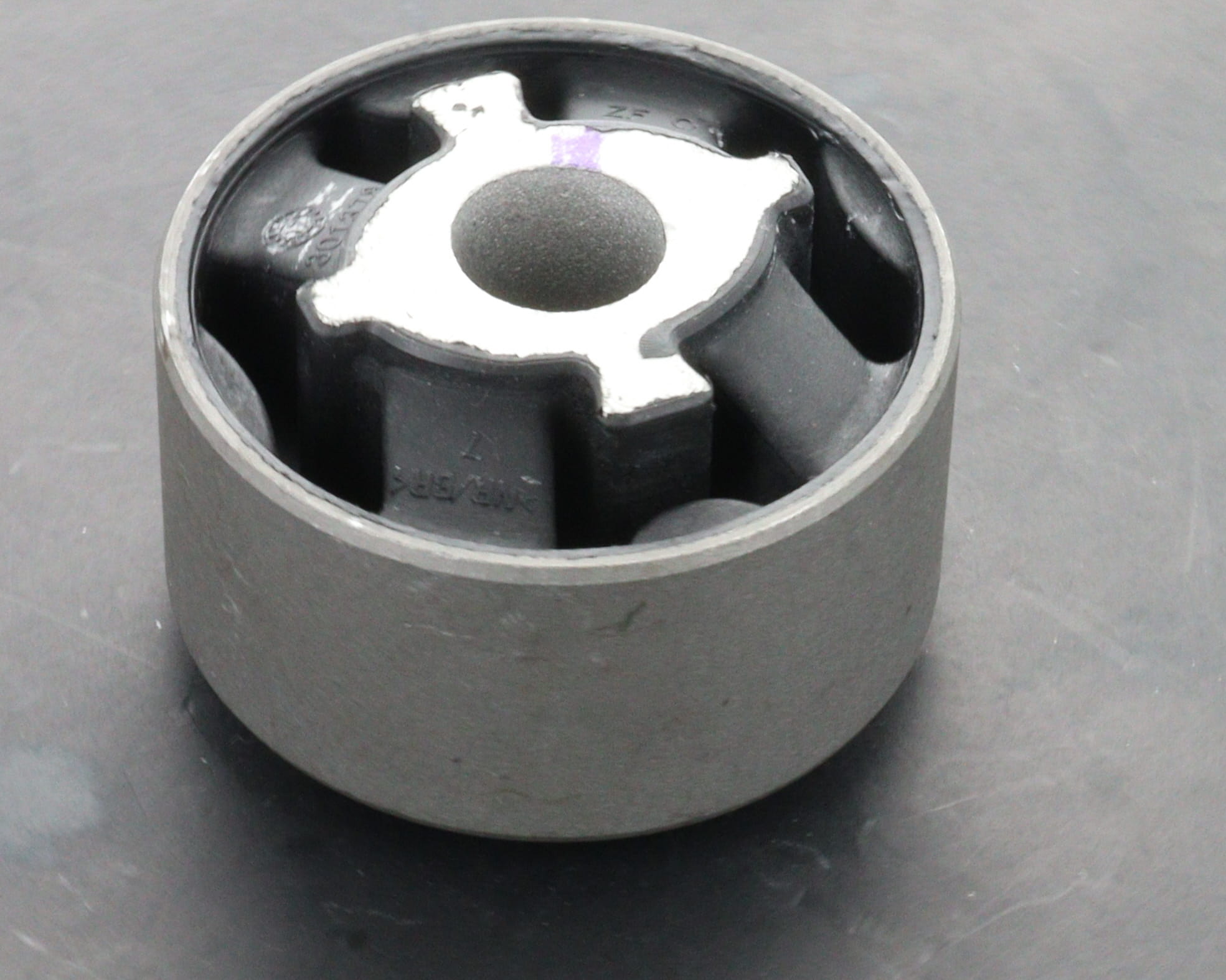 Ferrari F1 DCT Transmission mount 274283