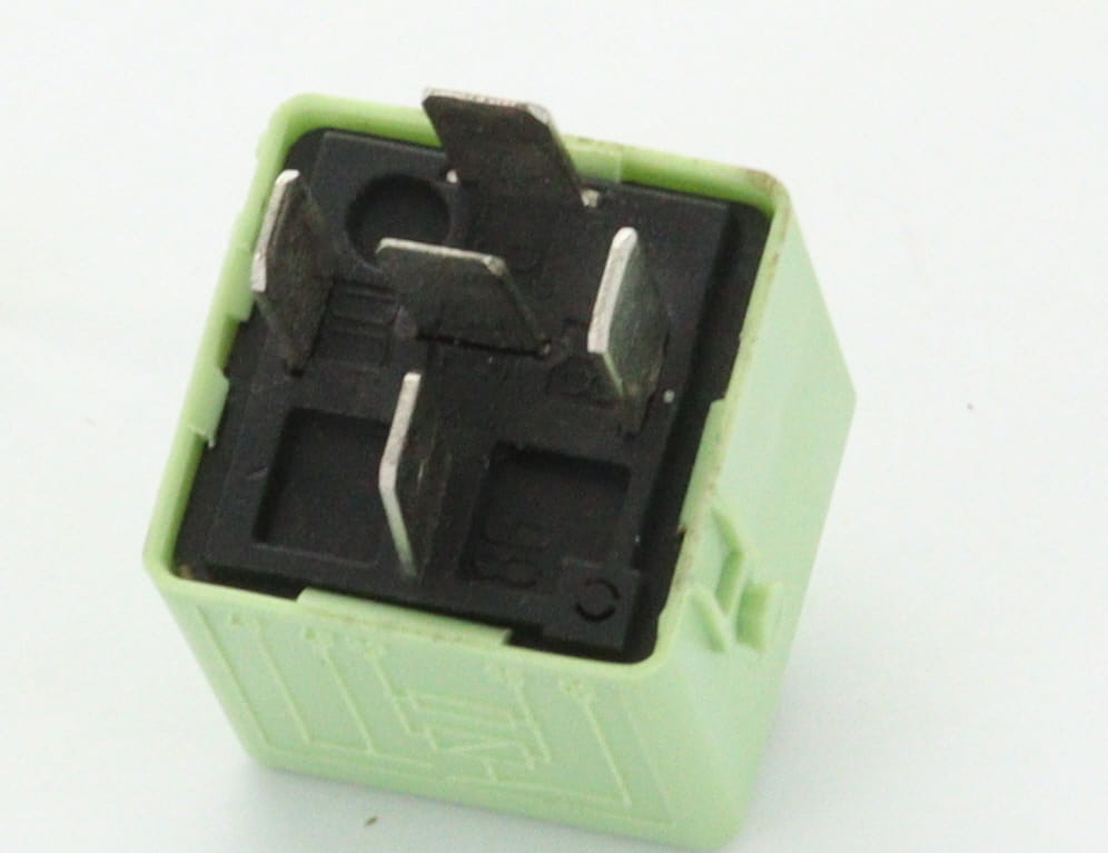 E36 M3 SMG Pump Relay - 61368373700