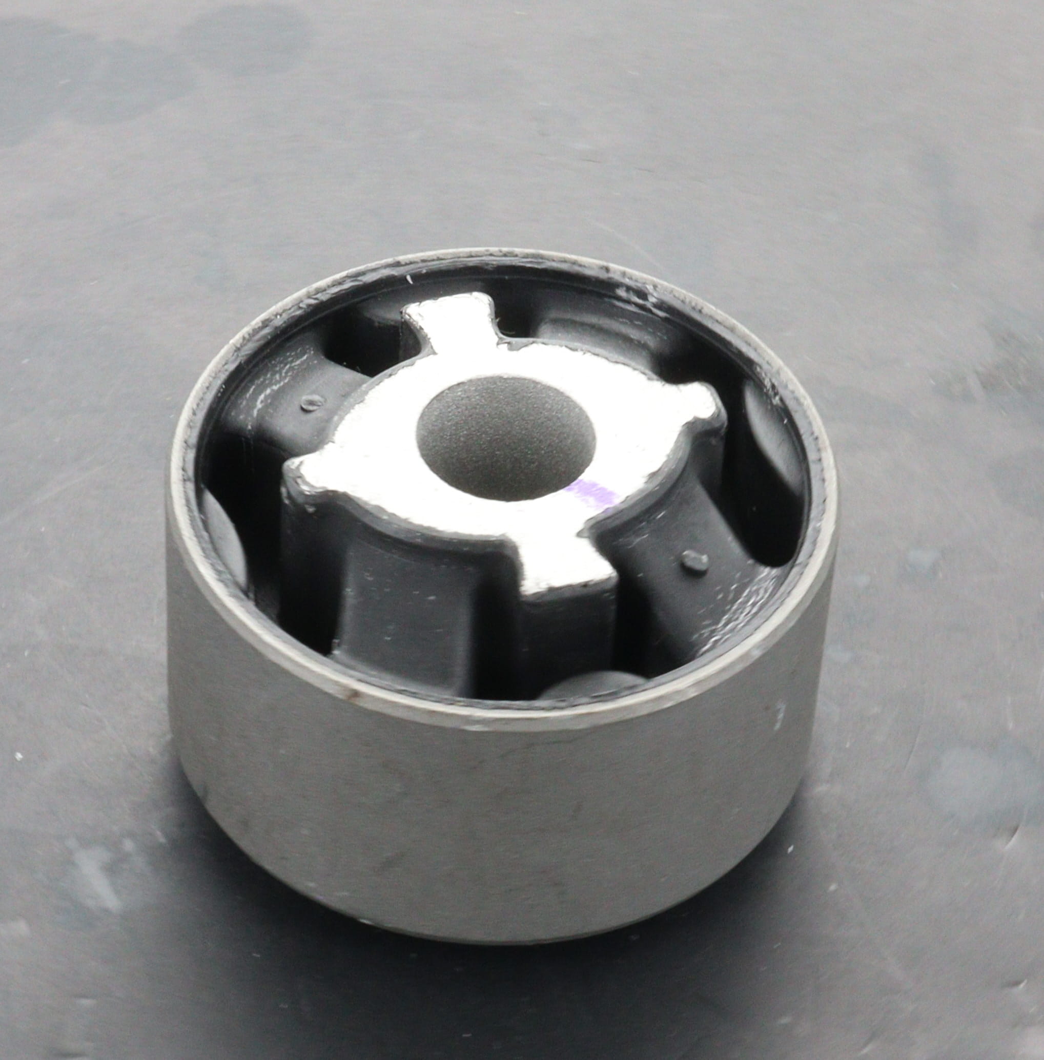 Ferrari F1 DCT Transmission mount 301376
