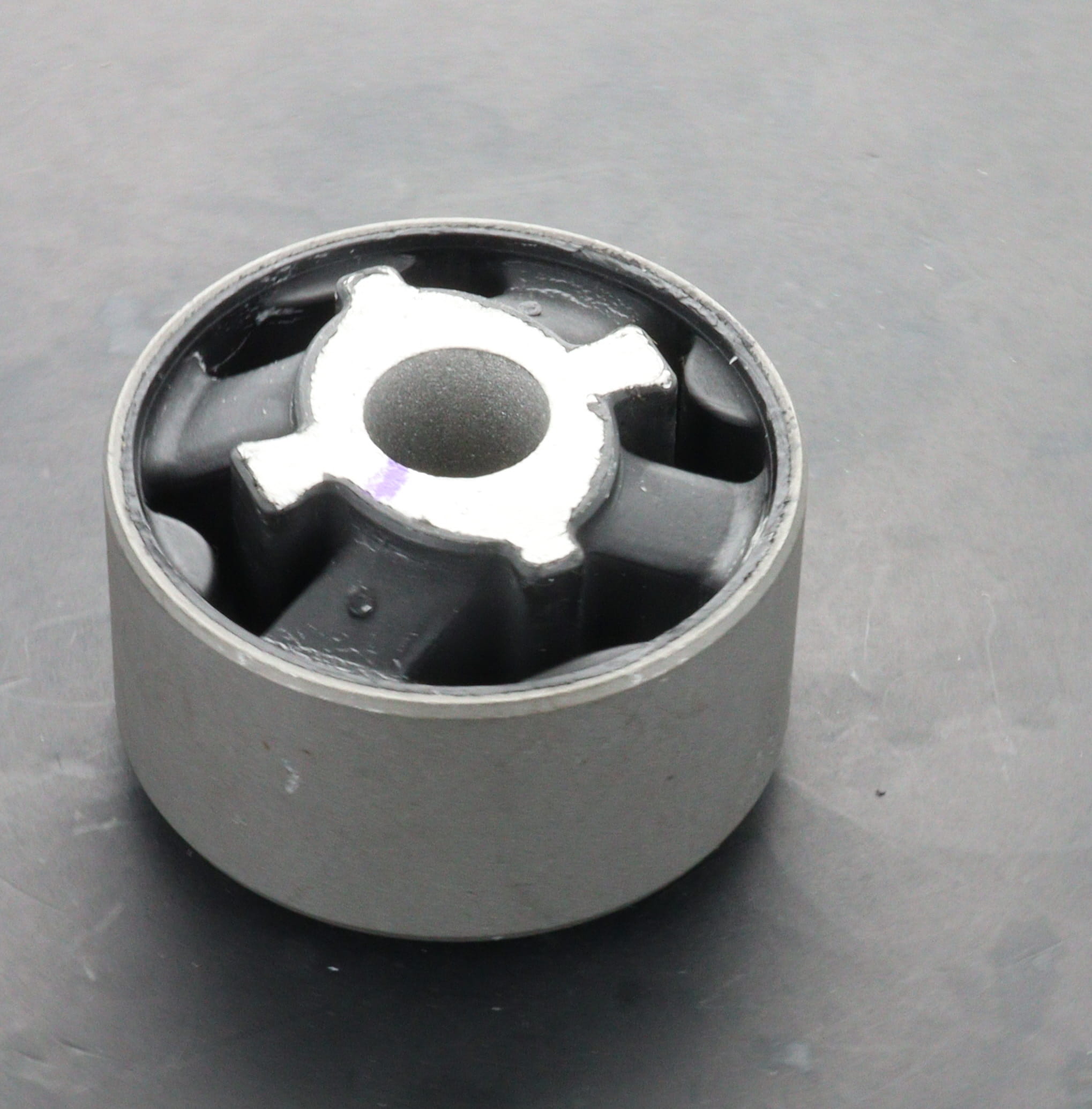 Ferrari F1 DCT Transmission mount 301376