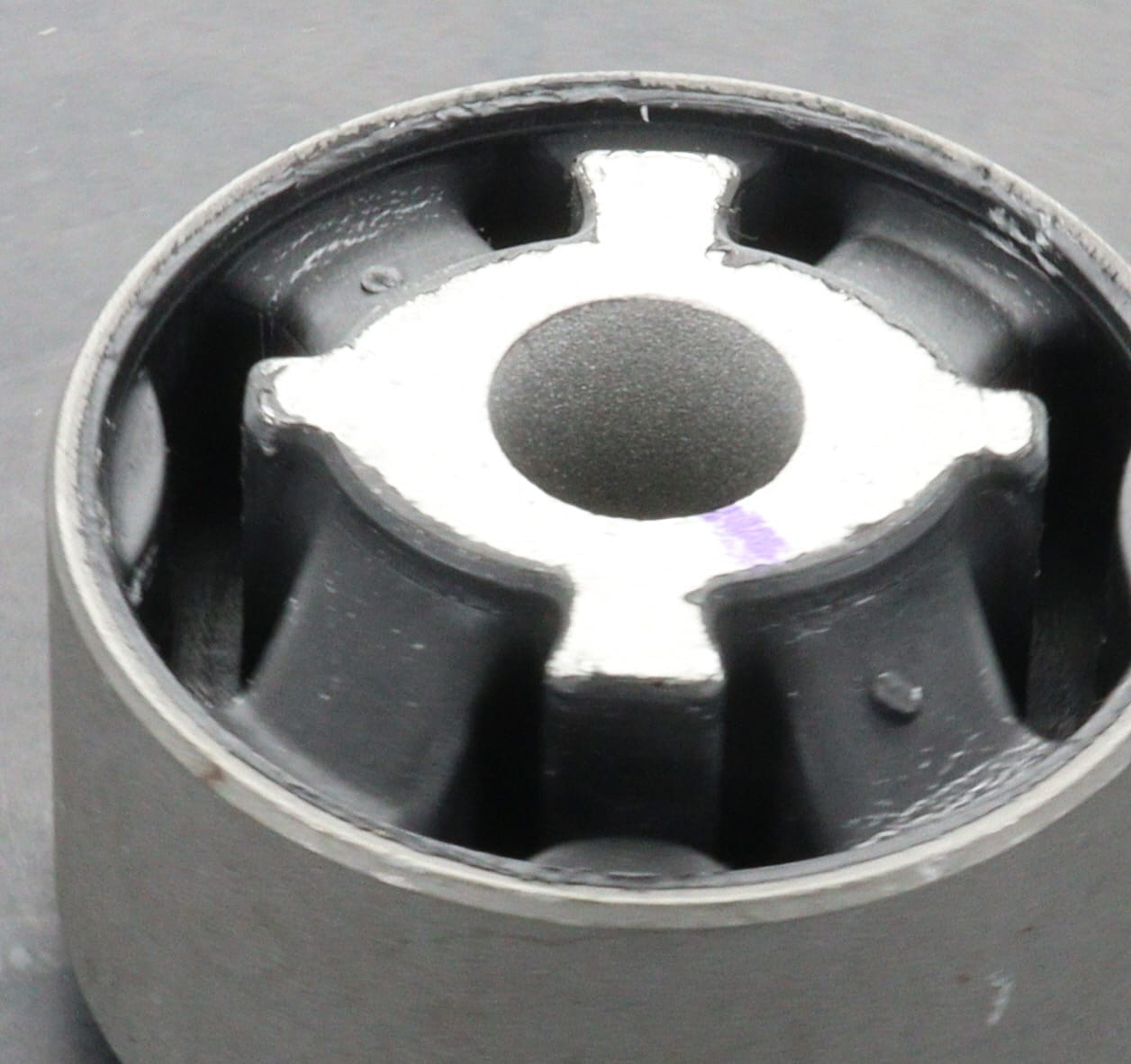 Ferrari F1 DCT Transmission mount 301376