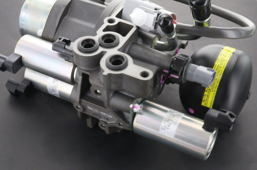 Mitsubishi Evo X AYC/ACD Differential Pump 3520A071 3520A066 3520A072 Mitsubishi Lancer Evo/Ralliart ACD Differential Pump 168621 3520A041 Upgrade 3520A045 352A046 3520A067