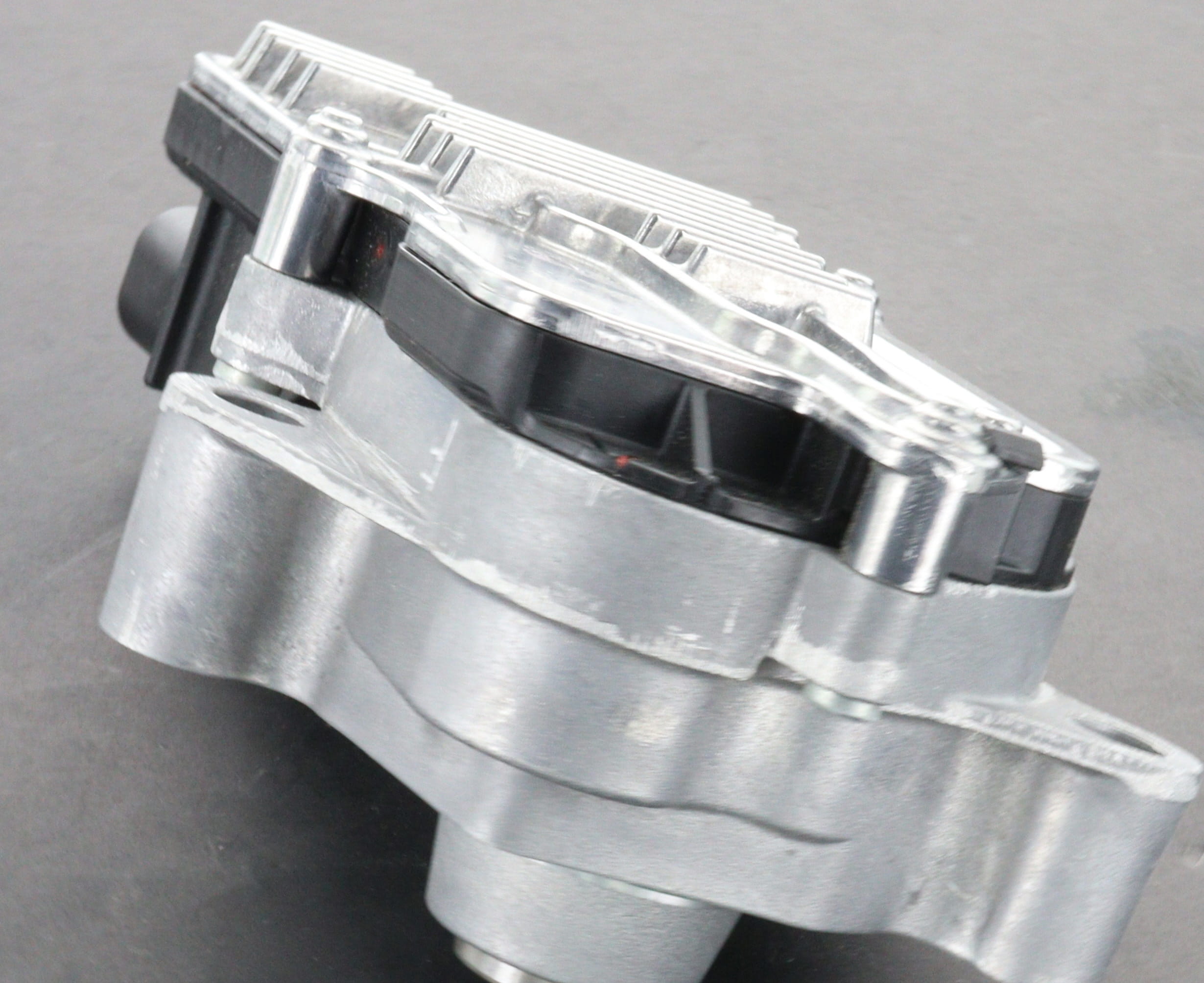 BMW Transfer Case Motor longitudinal torque module 27608643153 27607542211  27607601812 27607607607 27607609192 27607610583 27607617504 27607619182  27607619778 27607622019 27607629183 27607633945 27607636181