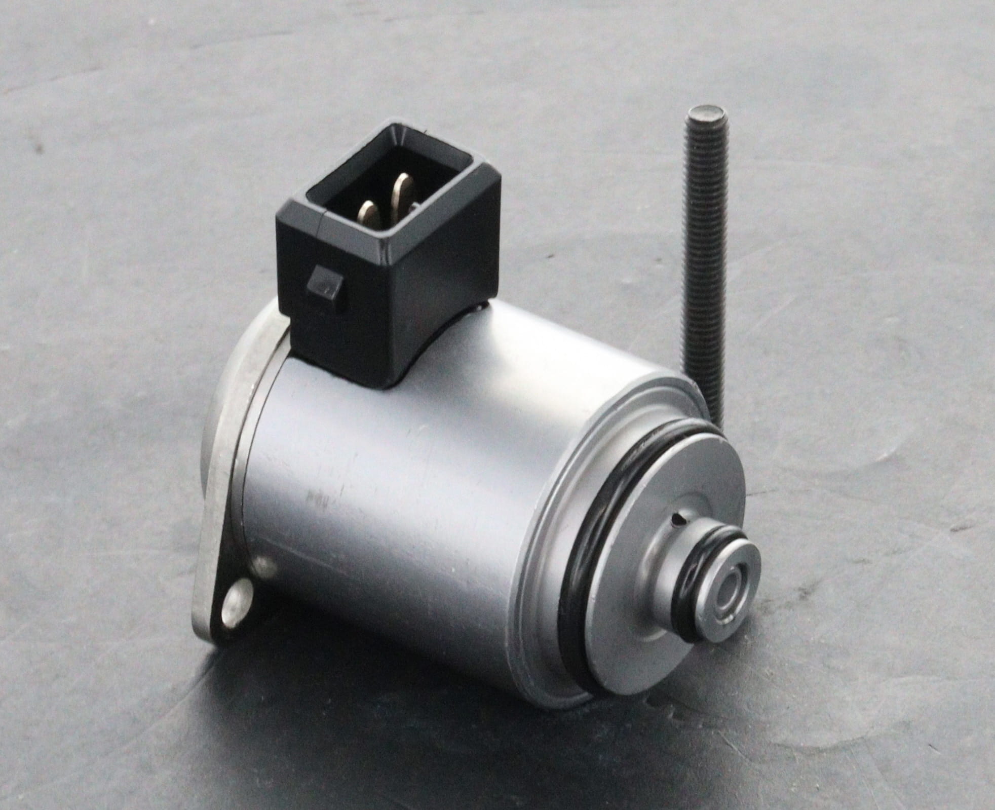 6G43-3200-AC
AG43-3200-BB
4G43-3K215-AB
4G43-3F826-AC
6G43-3F826-AB