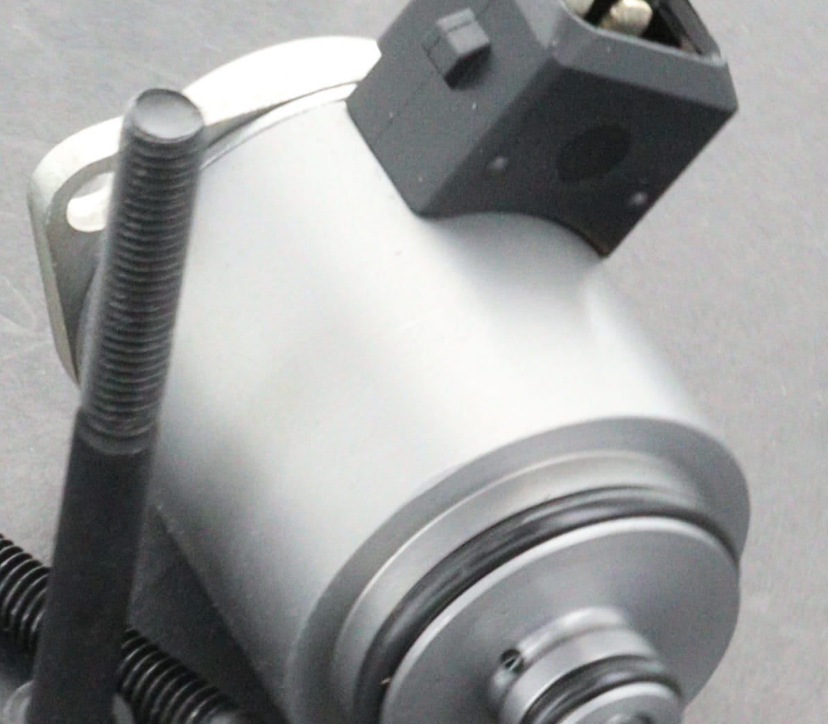 Mercedes SPS Solenoid Valve 2214600084 221-460-00-84 A2214600084 Mercedes Speed-Sensitive Steering