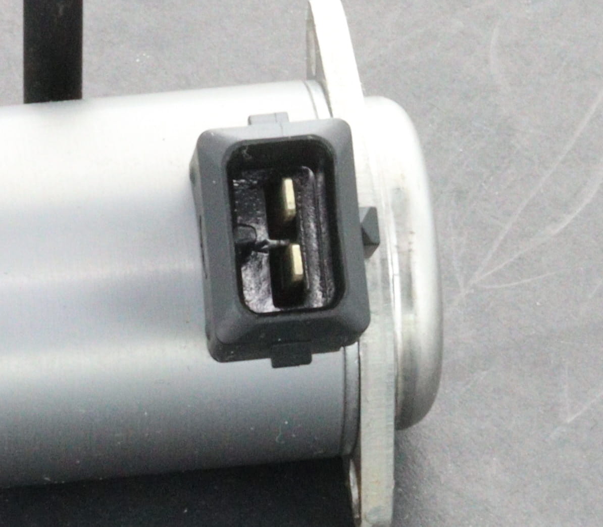 Mercedes SPS Solenoid Valve 2214600084 221-460-00-84 A2214600084 Mercedes Speed-Sensitive Steering