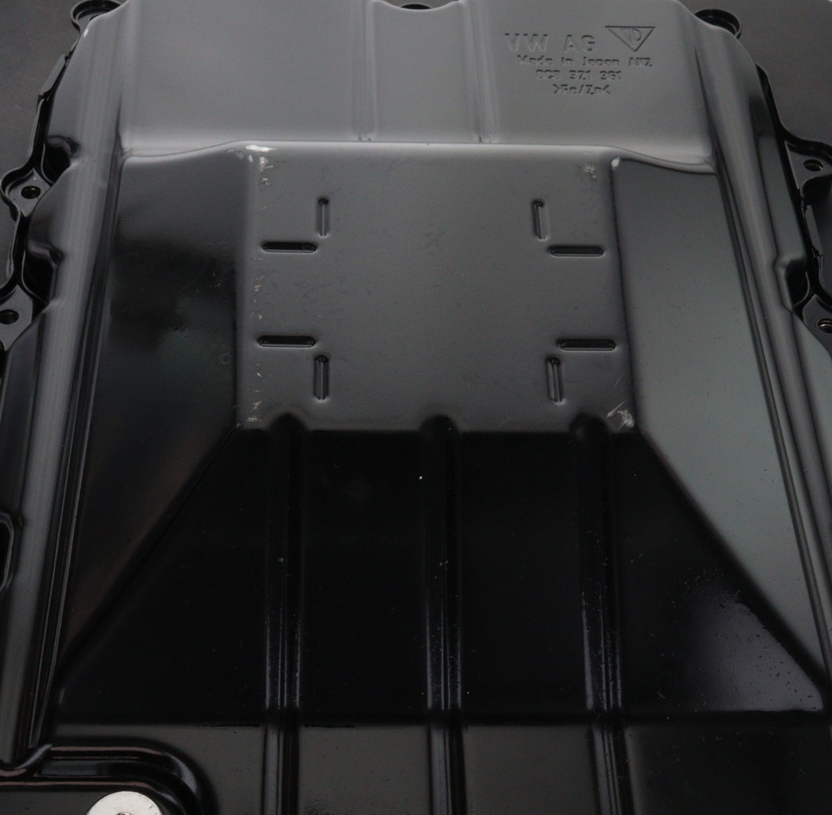 Audi/Volkswagen Automatic Transmission Oil Pan 0C8321361