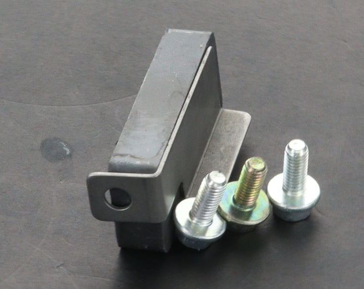 470398008E