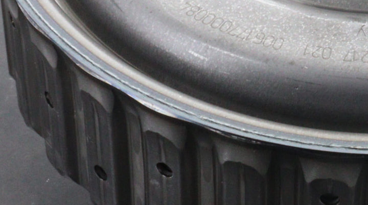 PDK Clutch 9G111605305
9G111605300
