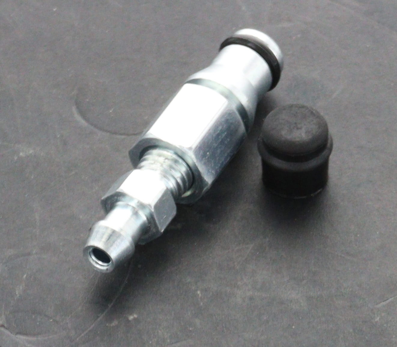 Clutch hose fitting Bleed screw Adaptor