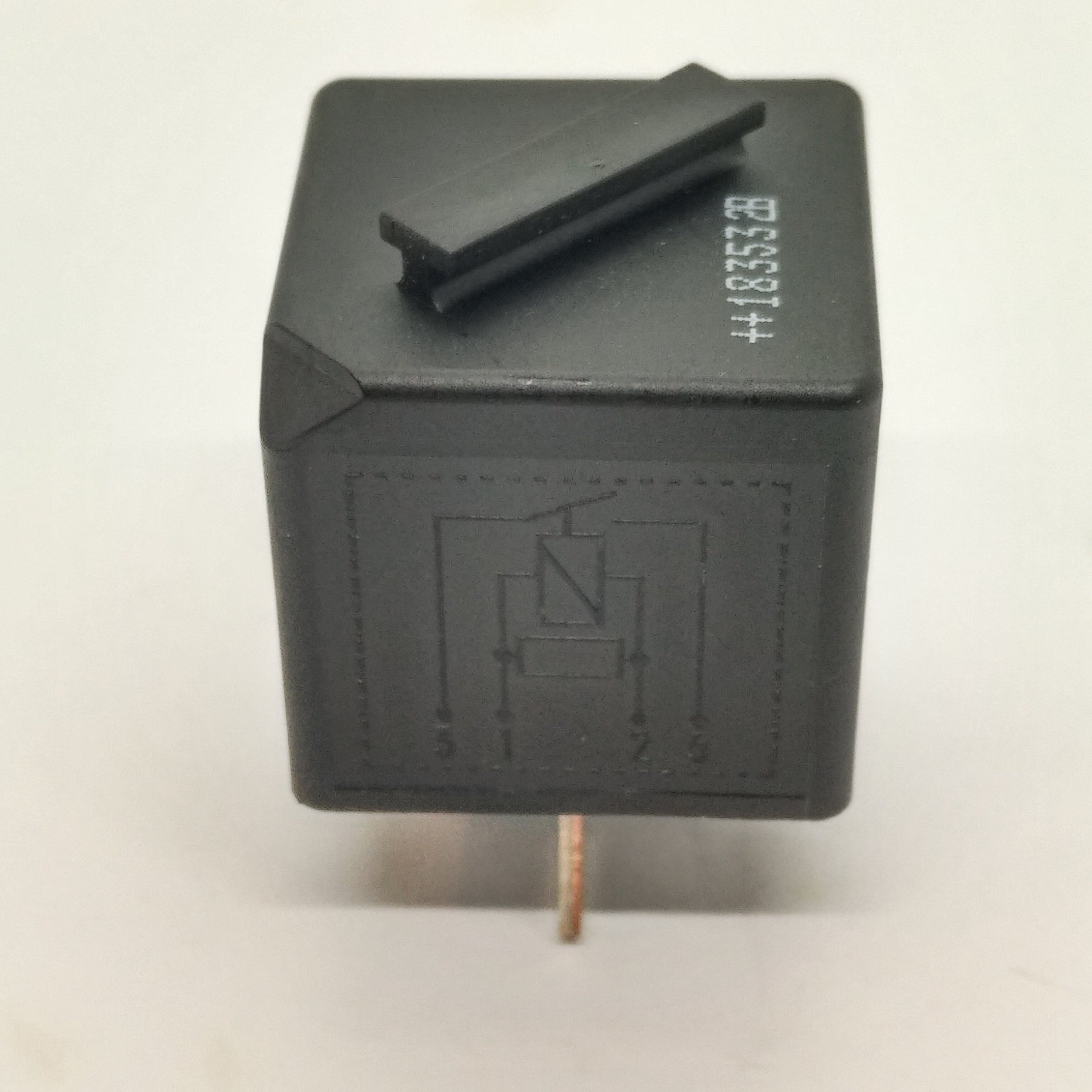 SMG III pump Relay 61366901469