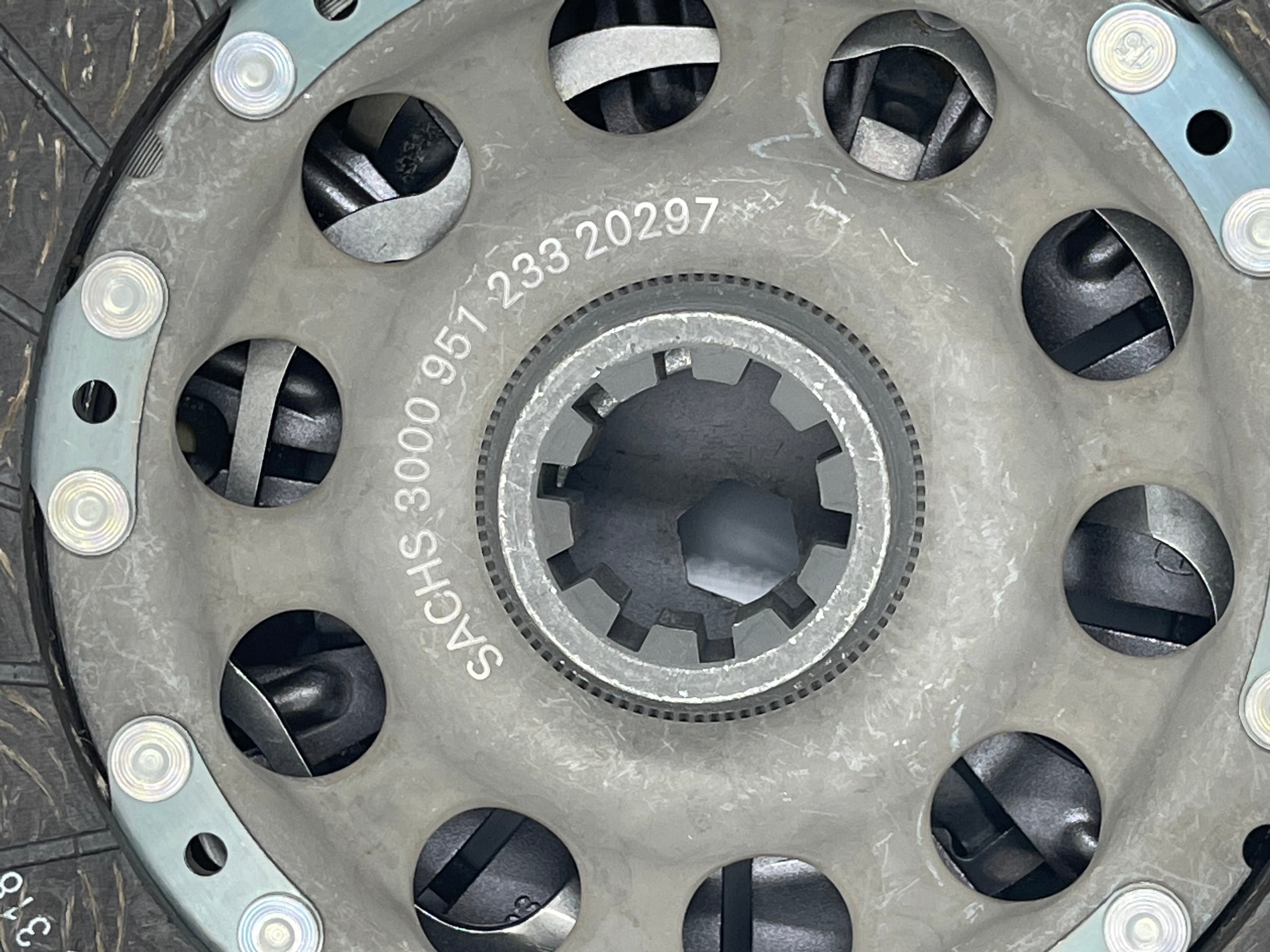 21212282667, 21212282393, K7038001, LUK 6243574000, 21212229163, 3000 951 233, 3000951233, BMW, E46, Clutch, M3