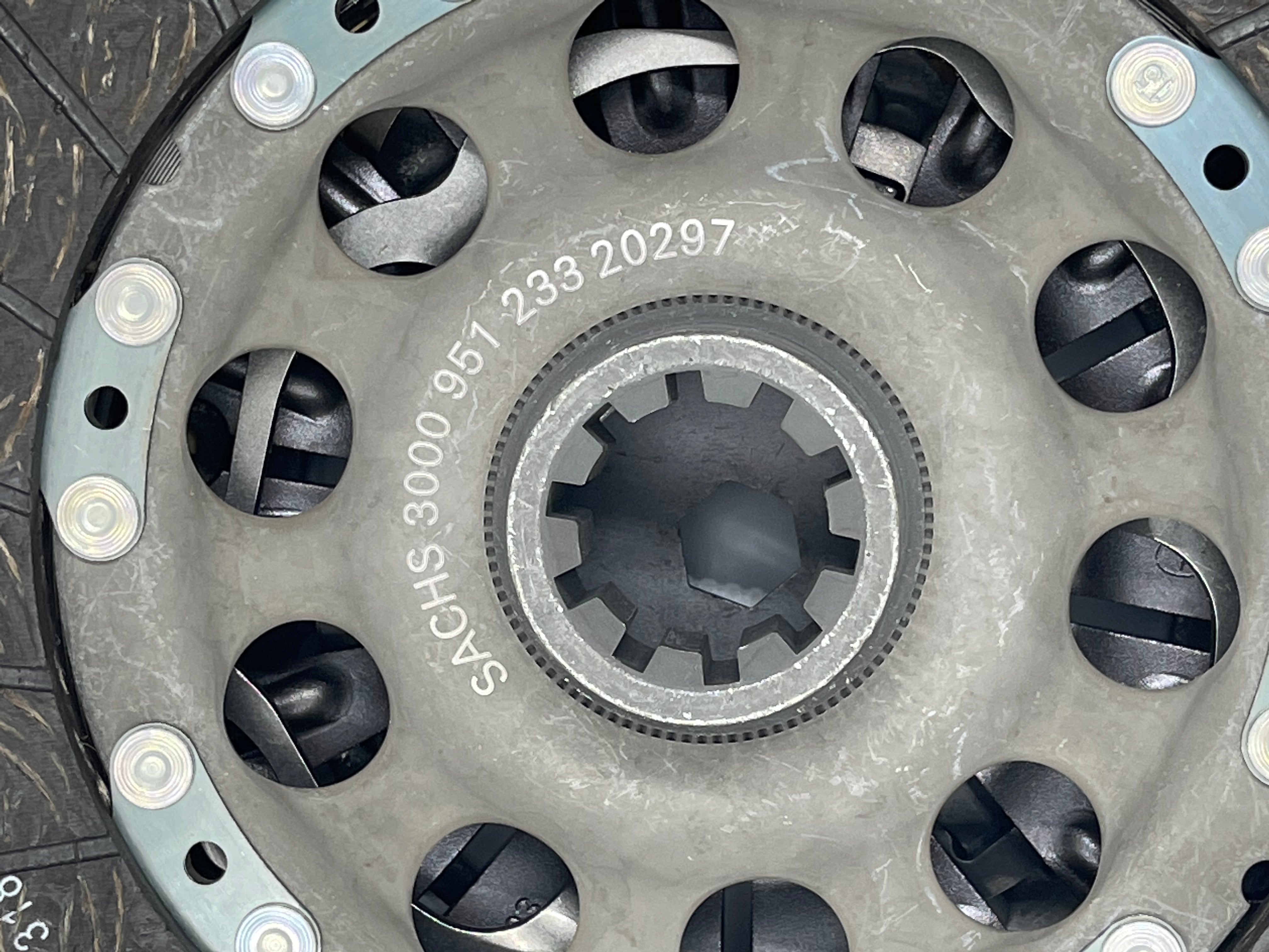 21212282667, 21212282393, K7038001, LUK 6243574000, 21212229163, 3000 951 233, 3000951233, BMW, E46, Clutch, M3